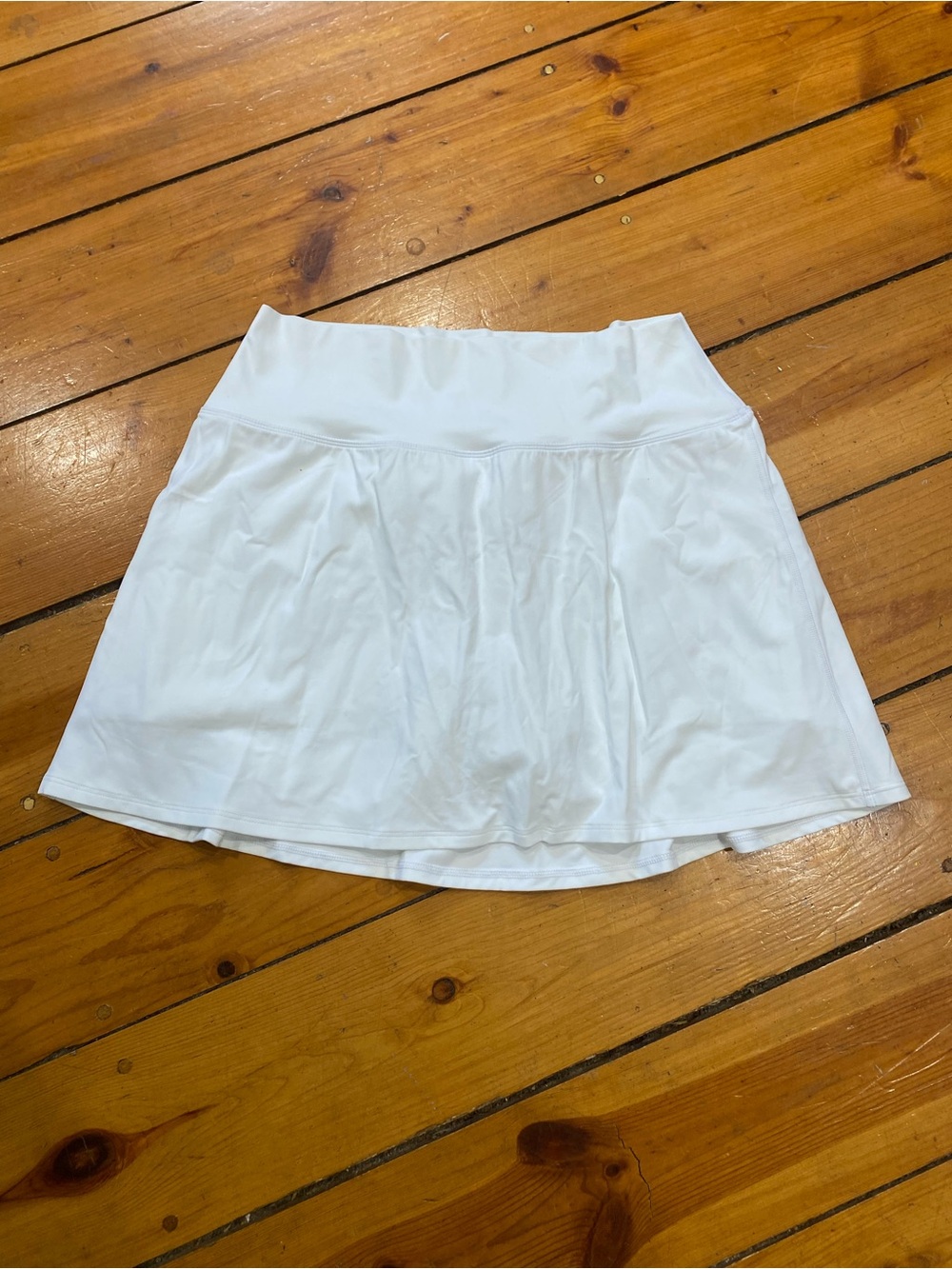 CRZ YOGA White athletic mini skirt with built in shorts size Large